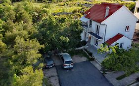 Apartmani Lena